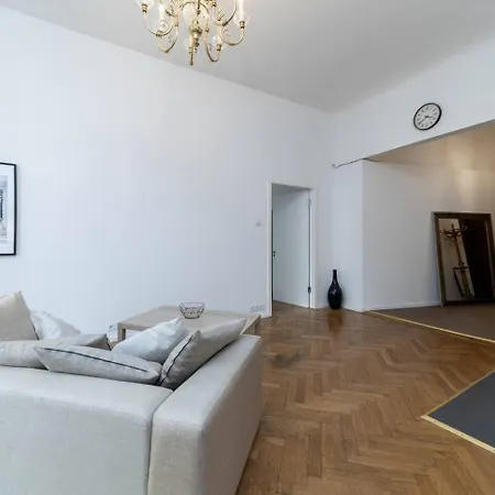 Historic 1914 Old Town With Bay Windows - Valnu Street Appartement *