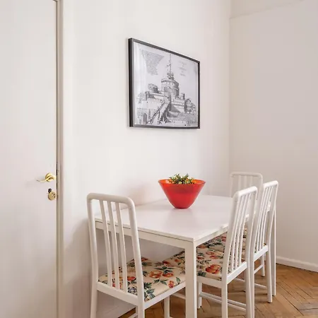 Historic 1914 Old Town With Bay Windows - Valnu Street Appartement