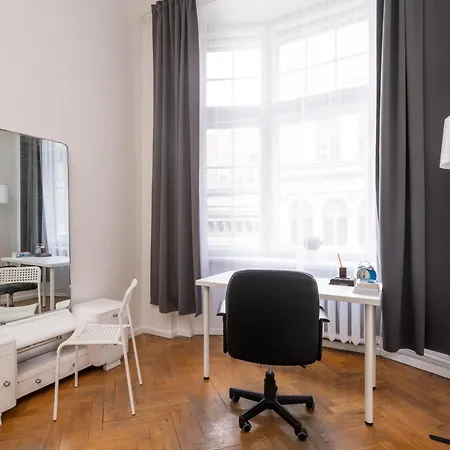 Historic 1914 Old Town With Bay Windows - Valnu Street Appartement *