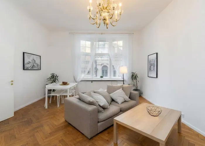 Historic 1914 Old Town With Bay Windows - Valnu Street Dzīvoklis Riga